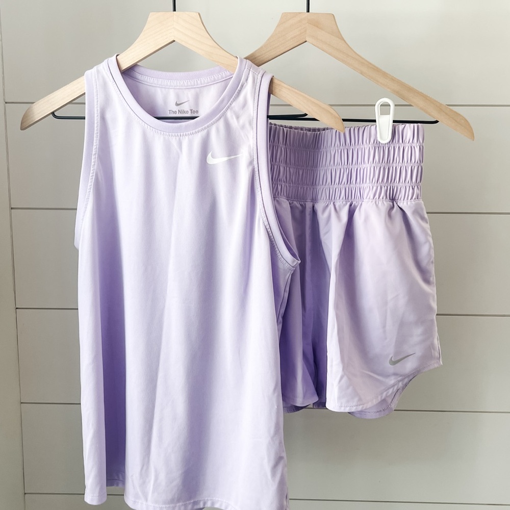 Nike Women's Light Purple workout set